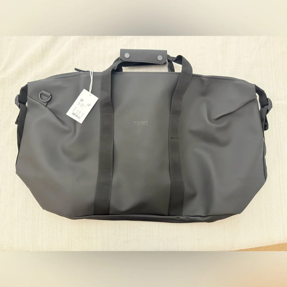 Rains Hilo Weekend Bag Black NWT Waterproof Duffel